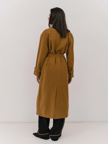 4TAILORS Płaszcz przejściowy 'Killer' w kolorze brązowy