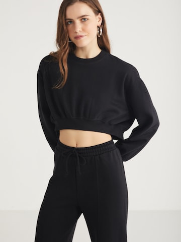 Sweat-shirt Grimelange en noir : devant