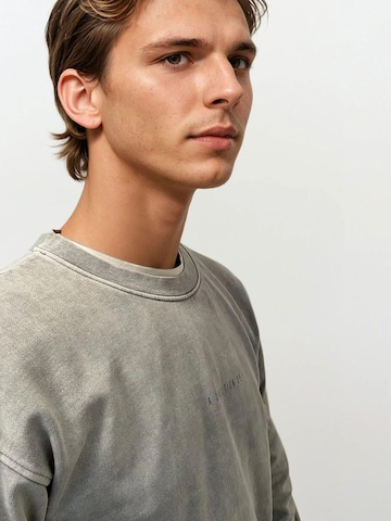 A Question Of (AQO) Sweatshirt 'Acid' i blå