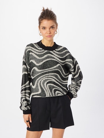 Pull-over COMMA en noir : devant