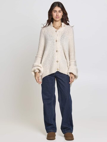 Lilavie Strickjacke ' Lolaa Oversize One Size ' in Beige