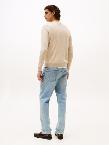TOMMY HILFIGER Sweater in Beige: back