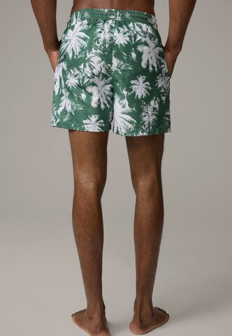 STRELLSON Board Shorts in Green