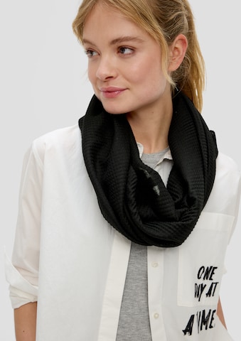 s.Oliver Loop scarf in Black: front