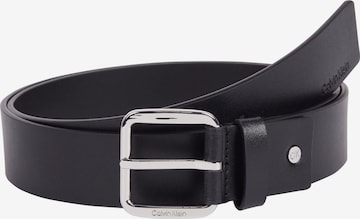 Calvin Klein حزام بلون أسود: الأمام
