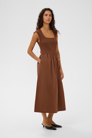 SOAKED IN LUXURY Kjole 'SLSimone Phoebe' i brun