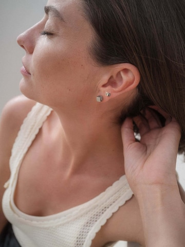 Orecchini 'Dice' di PURELEI in argento: frontale