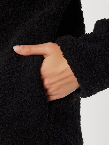 Hiccup Between-Season Jacket in Black