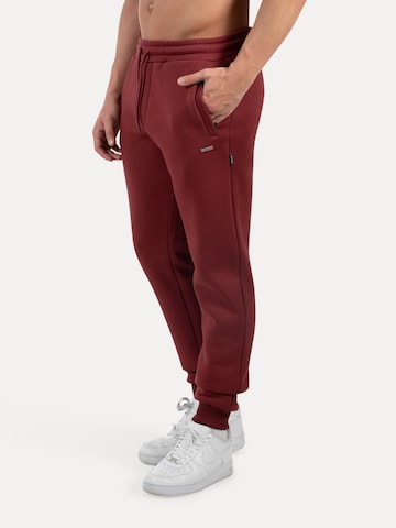 Smilodox Tapered Trousers in Red