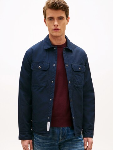 TOMMY HILFIGER Přechodná bunda – modrá: přední strana