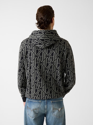 GUESS Sweatshirt i svart