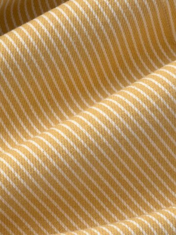 Thinking MU Regular Pants in Yellow