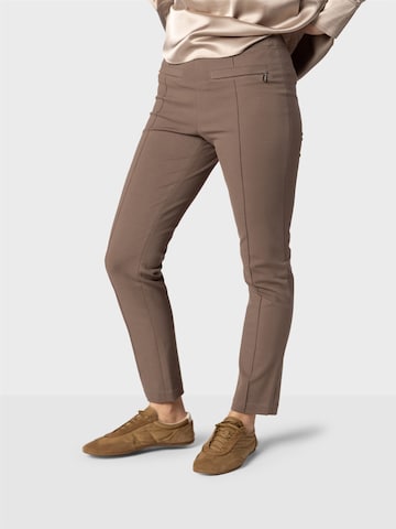 NAULOVER Slimfit Pressveckad byxa ' ' i beige: framsida