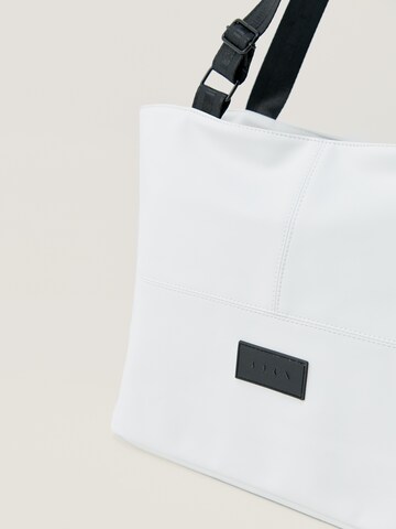 Born Living Yoga Shopper ' Smart Bobi ' in White