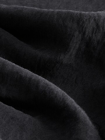 Next Bluse in Schwarz