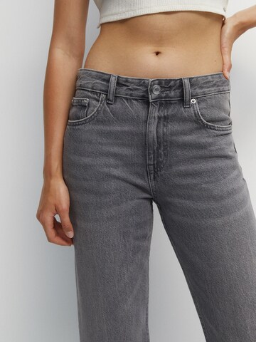 Pull&Bear Loosefit Jeans in Grau