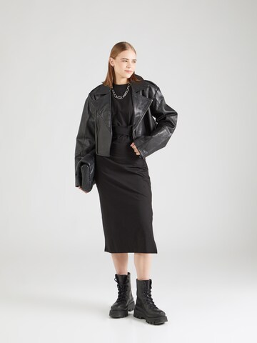 Trendyol Kleid in Schwarz