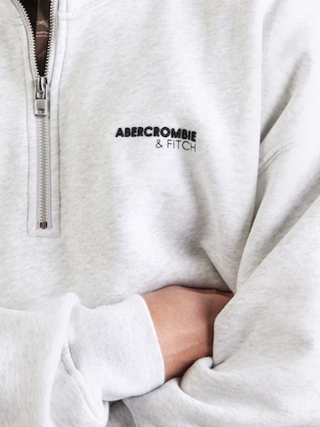 Abercrombie & Fitch Sweatshirt i grå