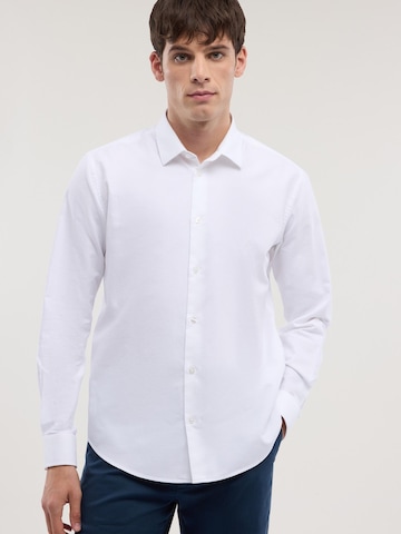 Trussardi Regular fit Button Up Shirt in White: front