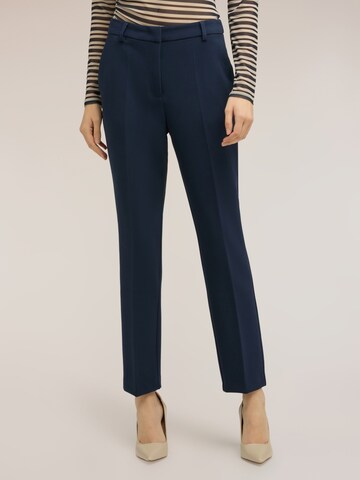 MOTIVI Regular Pants in Blue: front