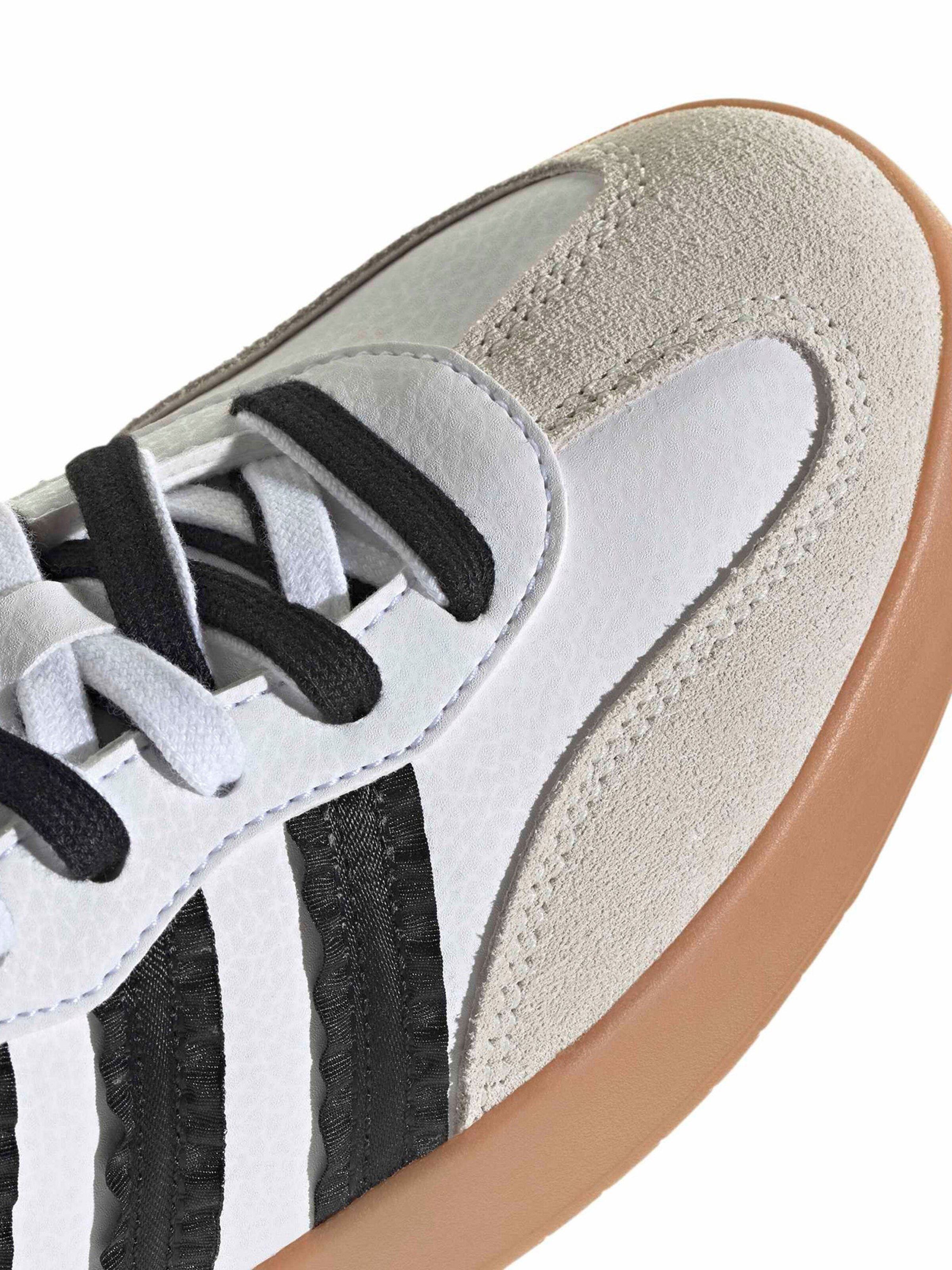 ADIDAS SPORTSWEAR Trampki niskie 'BARREDA' w kolorze biały