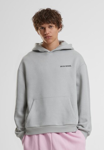9N1M SENSE Sweatshirt 'Race Flags' in Grau: Vorderseite