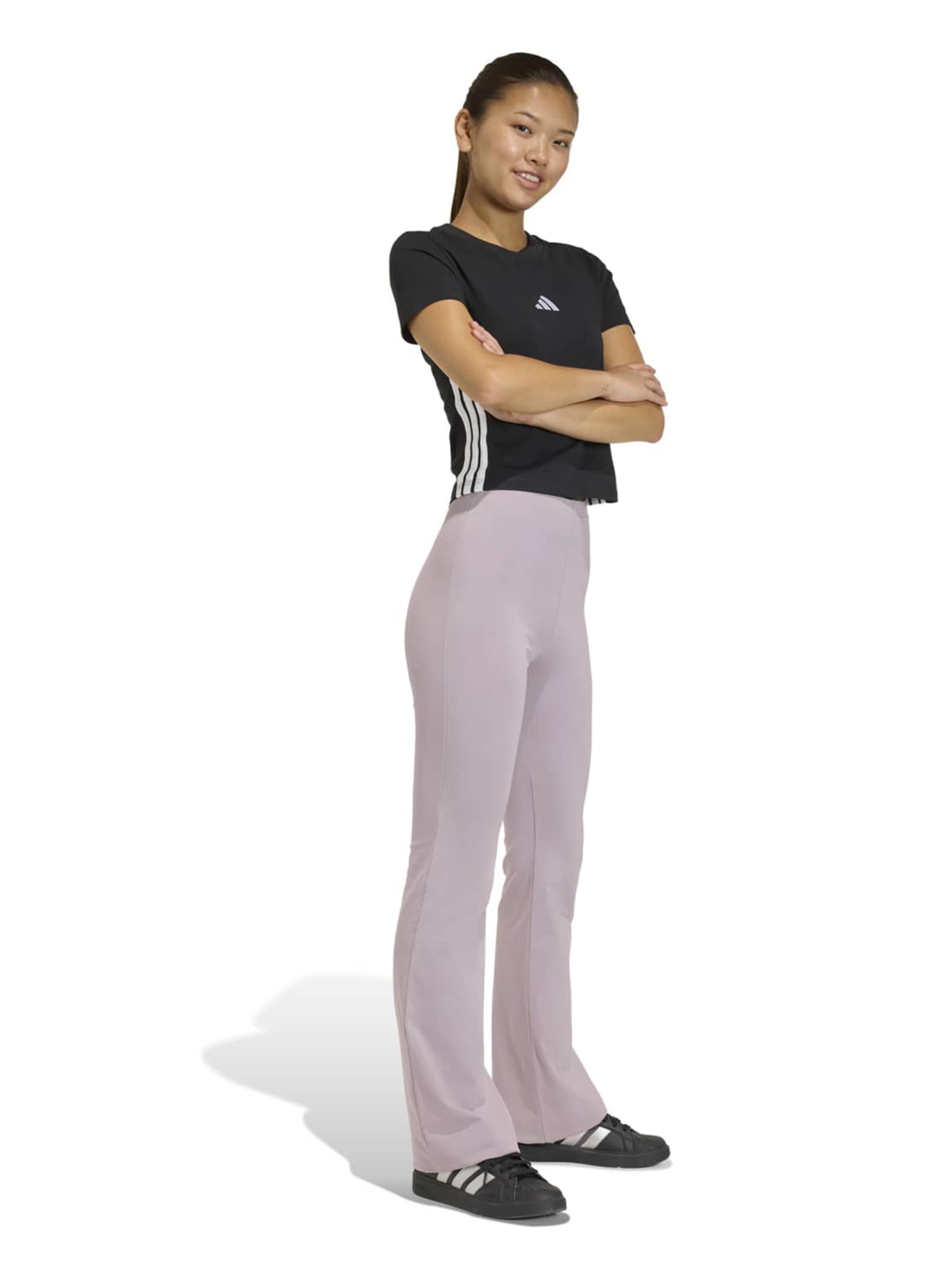 ADIDAS SPORTSWEAR Laienev Spordipüksid 'Essentials', värv lilla