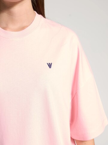 NOWIHT - Camiseta 'Cressida' en rosa