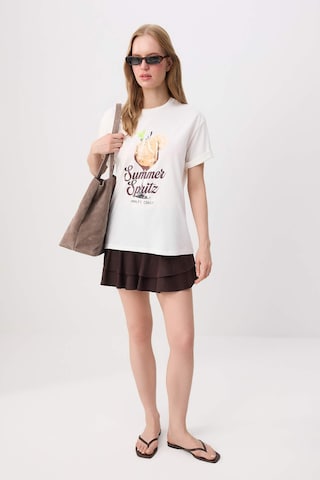 Trendyol Shirt in Beige