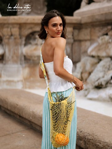 SASSYCLASSY Top in White