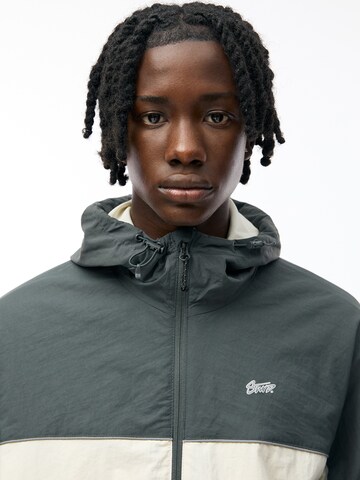 Pull&Bear Jacke in Grau