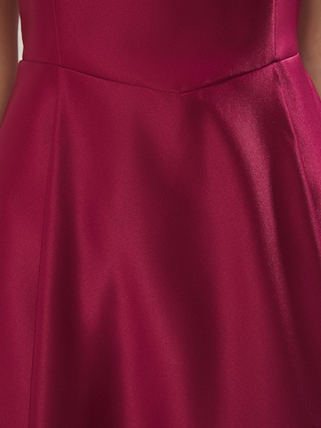 Trendyol Kleid in Lila
