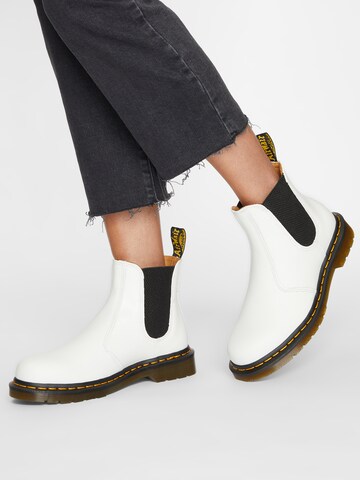 Dr. Martens Chelsea Boots '2976 YS' in Weiß