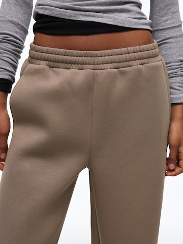 Bershka Szeroka nogawka Spodnie w kolorze beżowy