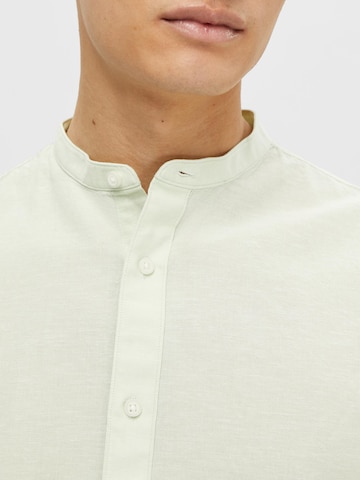 Coupe regular Chemise SELECTED HOMME en vert