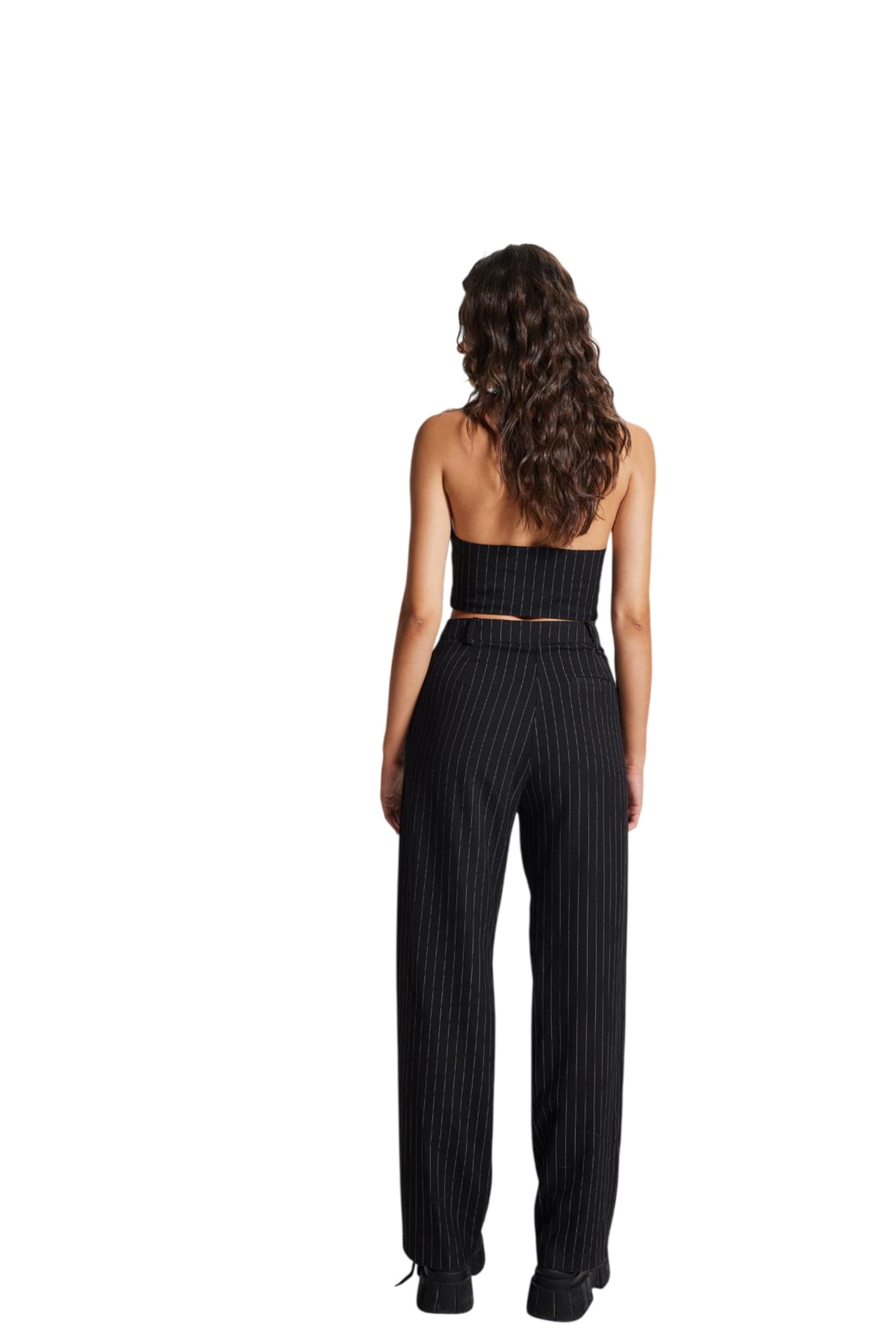 HOLLY LOLLY Regular Pleat-front trousers in Black