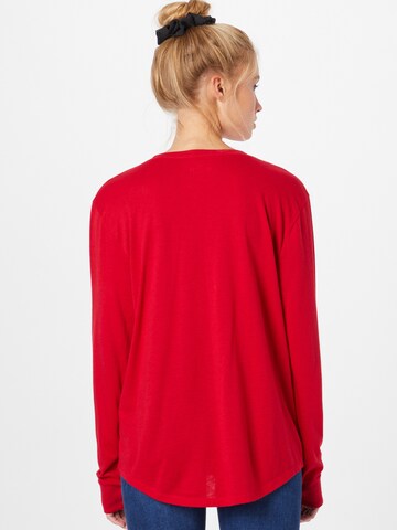 T-shirt HOLLISTER en rouge