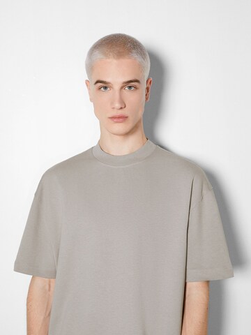 Bershka T-Shirt in Grau