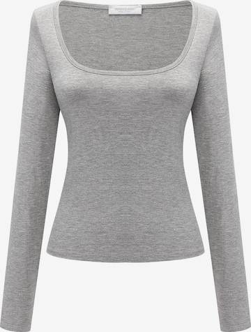 SASSYCLASSY Shirt in Grau: Vorderseite