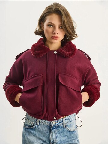 Bianco Lucci Tussenjas in Rood