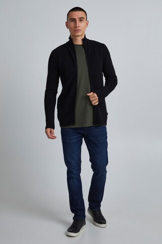 !Solid Regular fit Knit Cardigan in Black