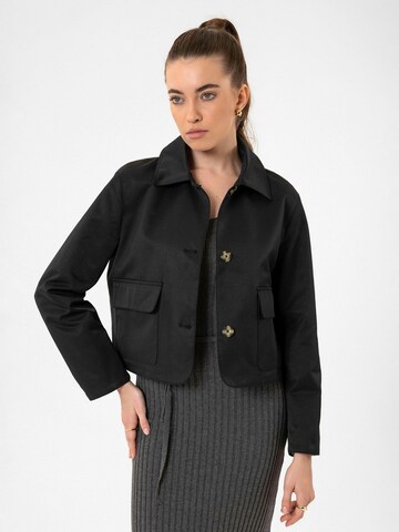 Veste mi-saison Antioch en noir : devant