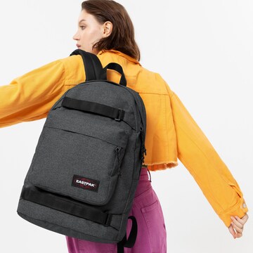 Sac à dos 'Skate Pak'r' EASTPAK en gris