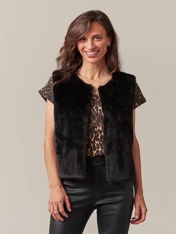 Gilet 'Fuzzy' Deeluxe en noir : devant
