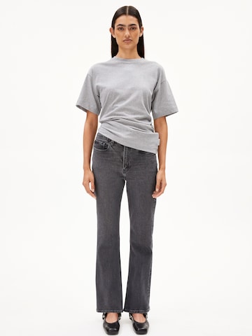 ARMEDANGELS Flared Jeans 'VELAARI' in Black