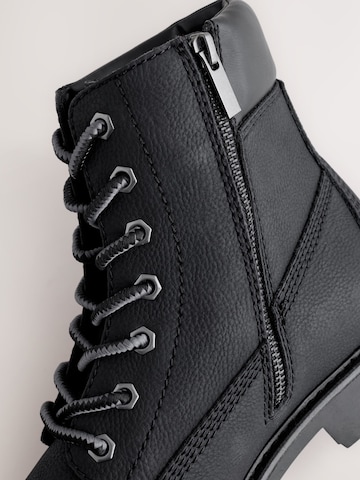 Boots stringati di Next in nero