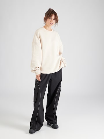 millane - Sweatshirt 'Mona' em branco