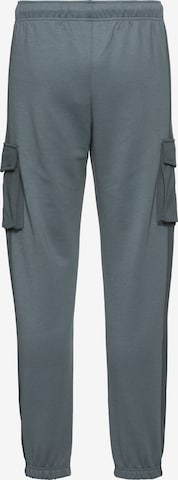 Champion Authentic Athletic Apparel Tapered Cargobroek in Grijs