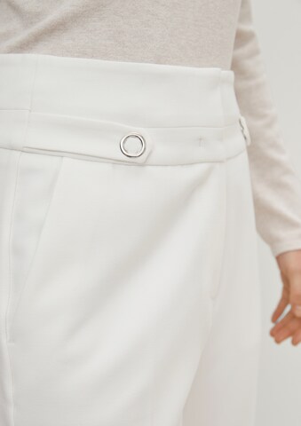 Regular Pantalon COMMA en blanc
