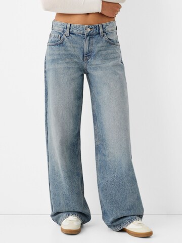 Wide leg Jeans di Bershka in blu: frontale